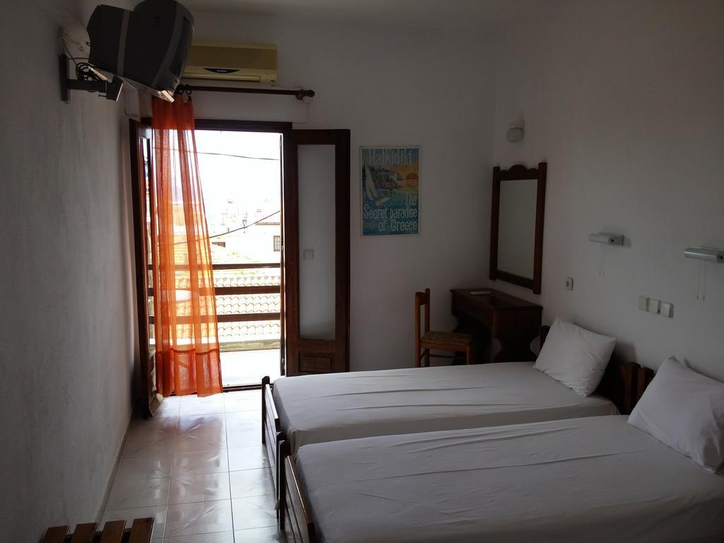 Hotel Hellinikon Ouranoupoli Exterior photo
